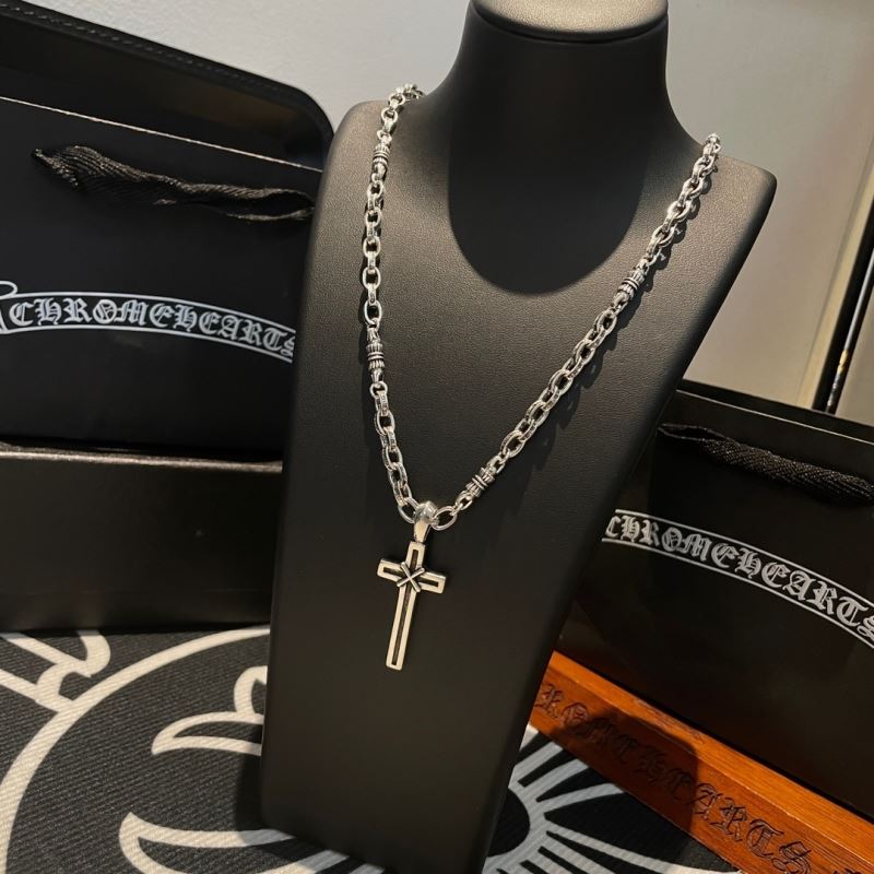 Ch*0me He**ts necklaces